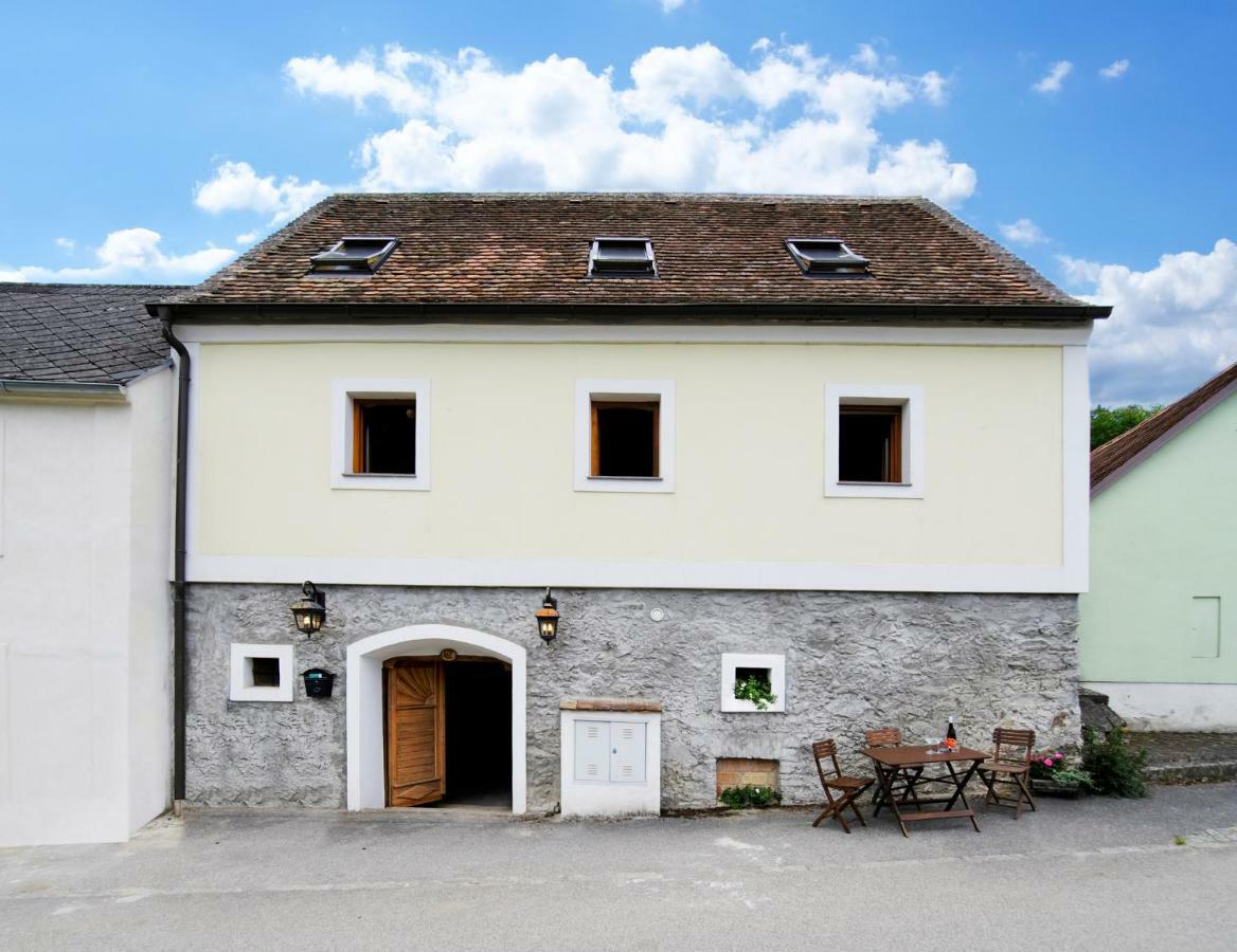 Weinkellerurlaub Roeschitz Villa Roggendorf Bagian luar foto